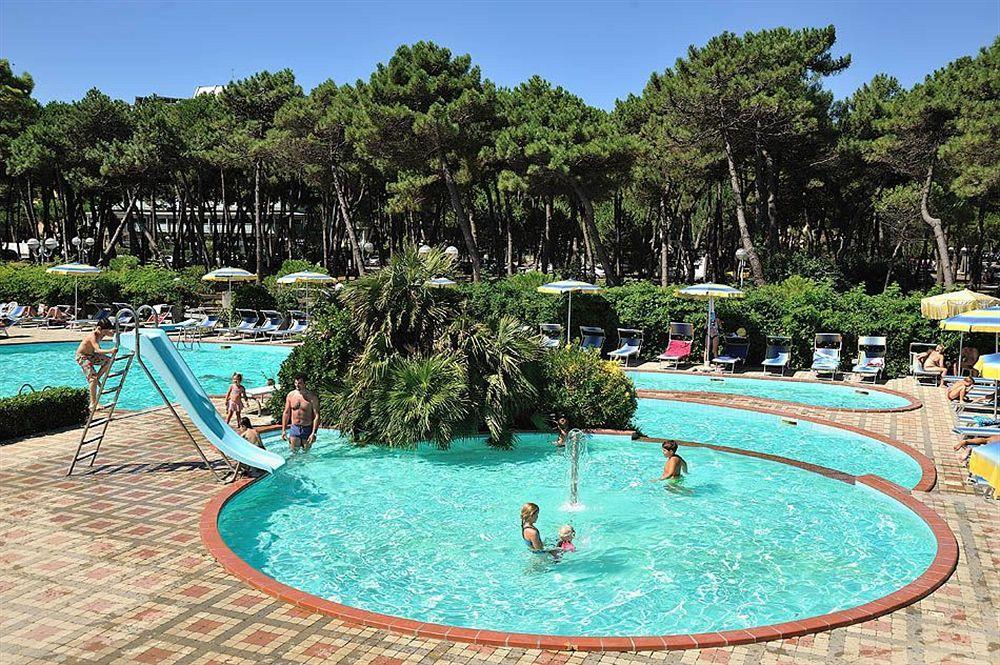 Ausonia Hotel 3*